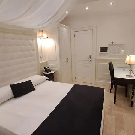 Dei Quiriti Отель 3*