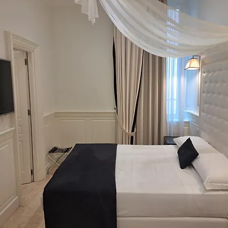 Hotel Dei Quiriti 3*