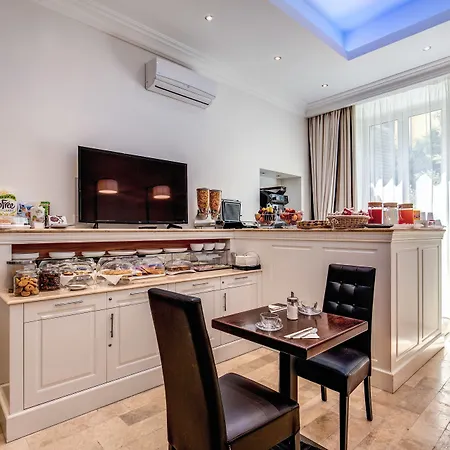 Hotel Dei Quiriti 3*