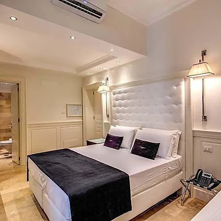 Dei Quiriti Hotel 3*