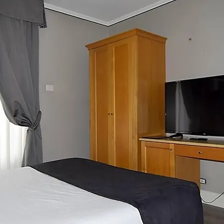 Hotel Dei Quiriti 3*