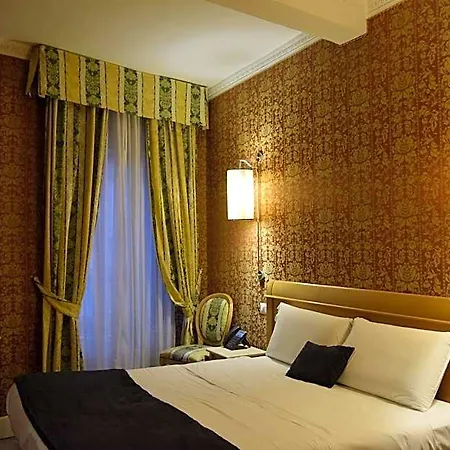 Hotel Dei Quiriti 3*