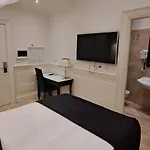 Dei Quiriti Отель Рим