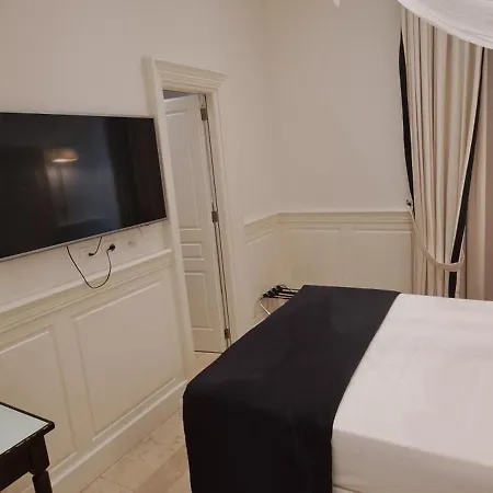Otel Dei Quiriti 3*