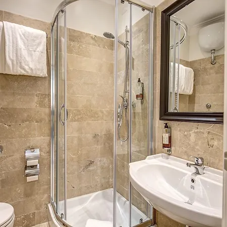 Otel Dei Quiriti 3*