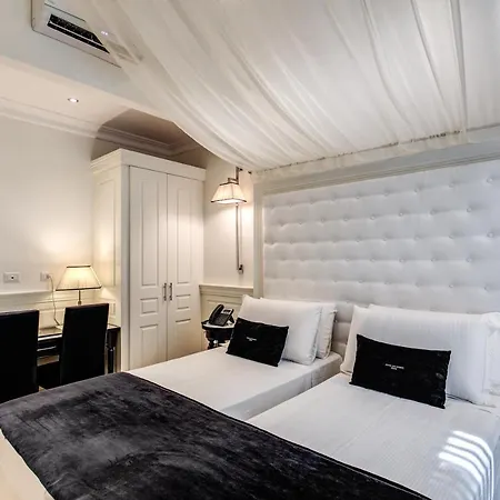 Dei Quiriti Otel 3*