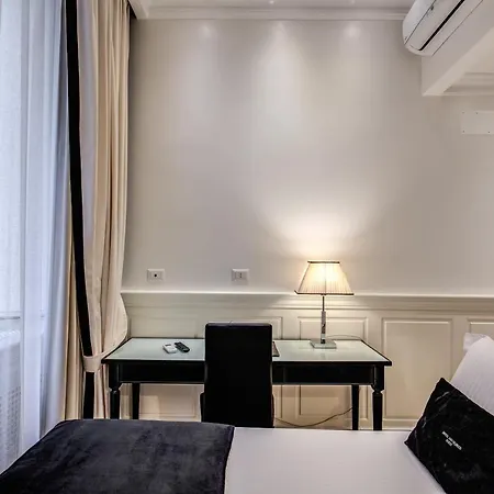 Otel Dei Quiriti 3*